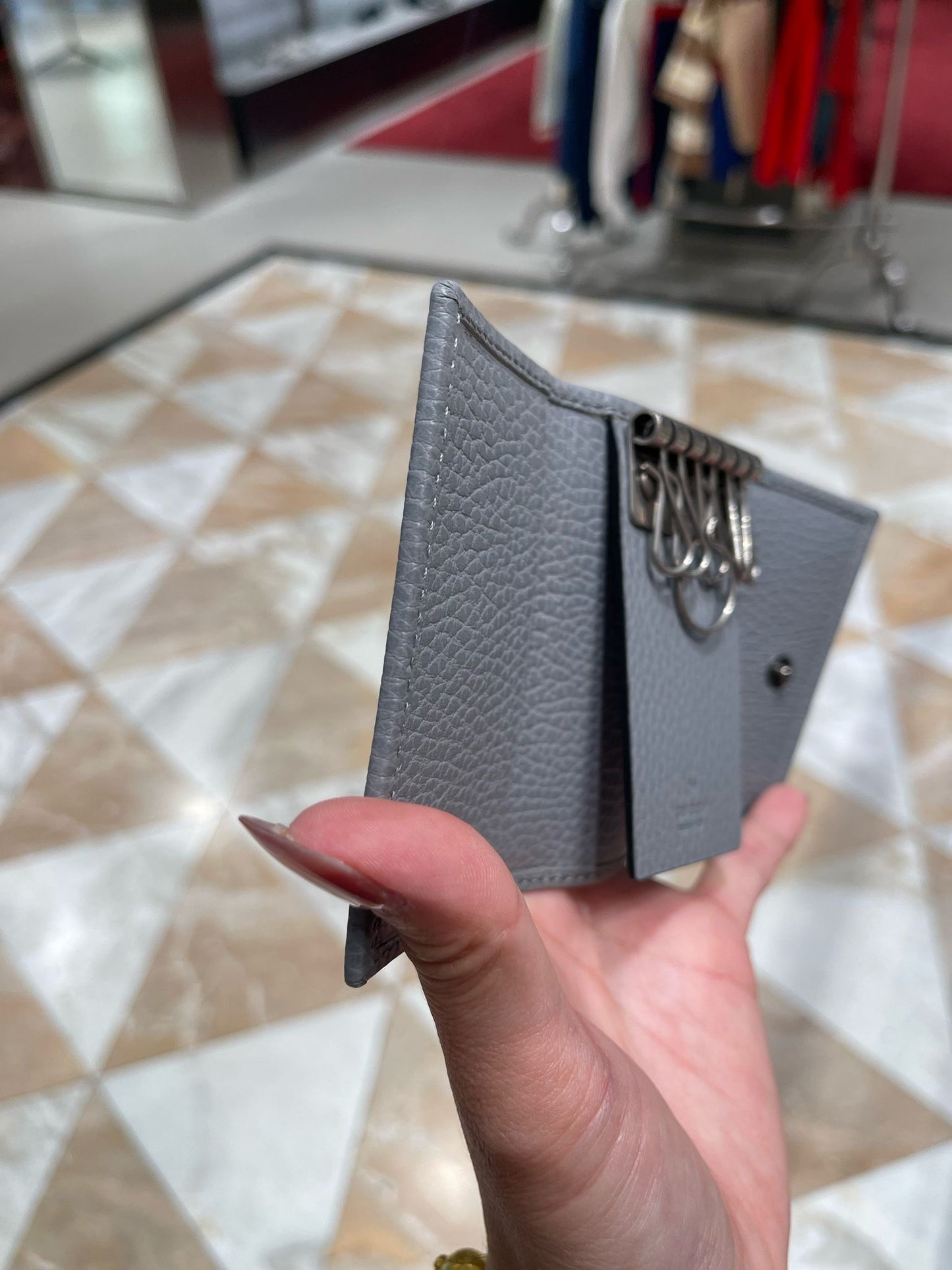 GG key holder pearl grey