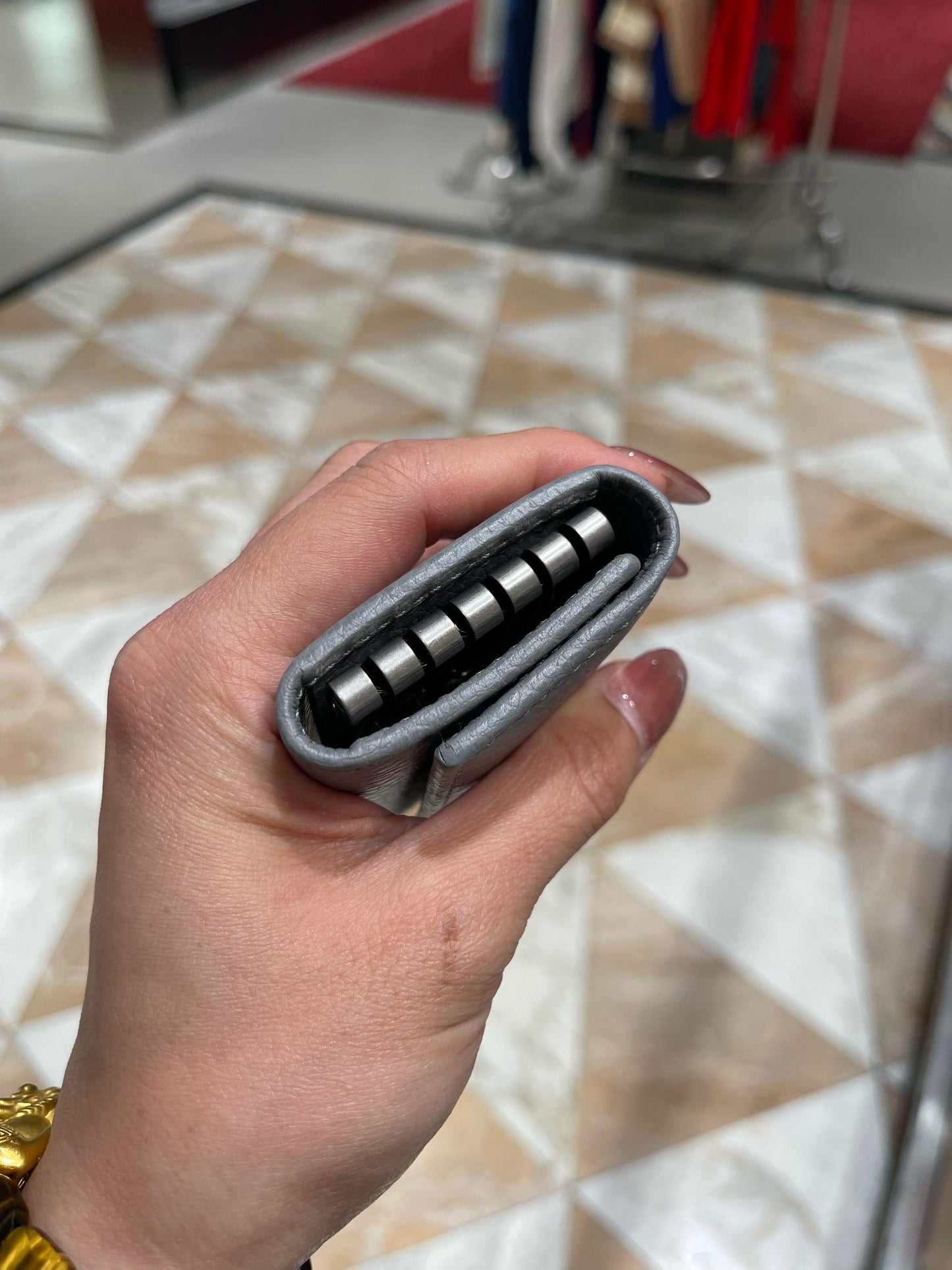 GG key holder pearl grey