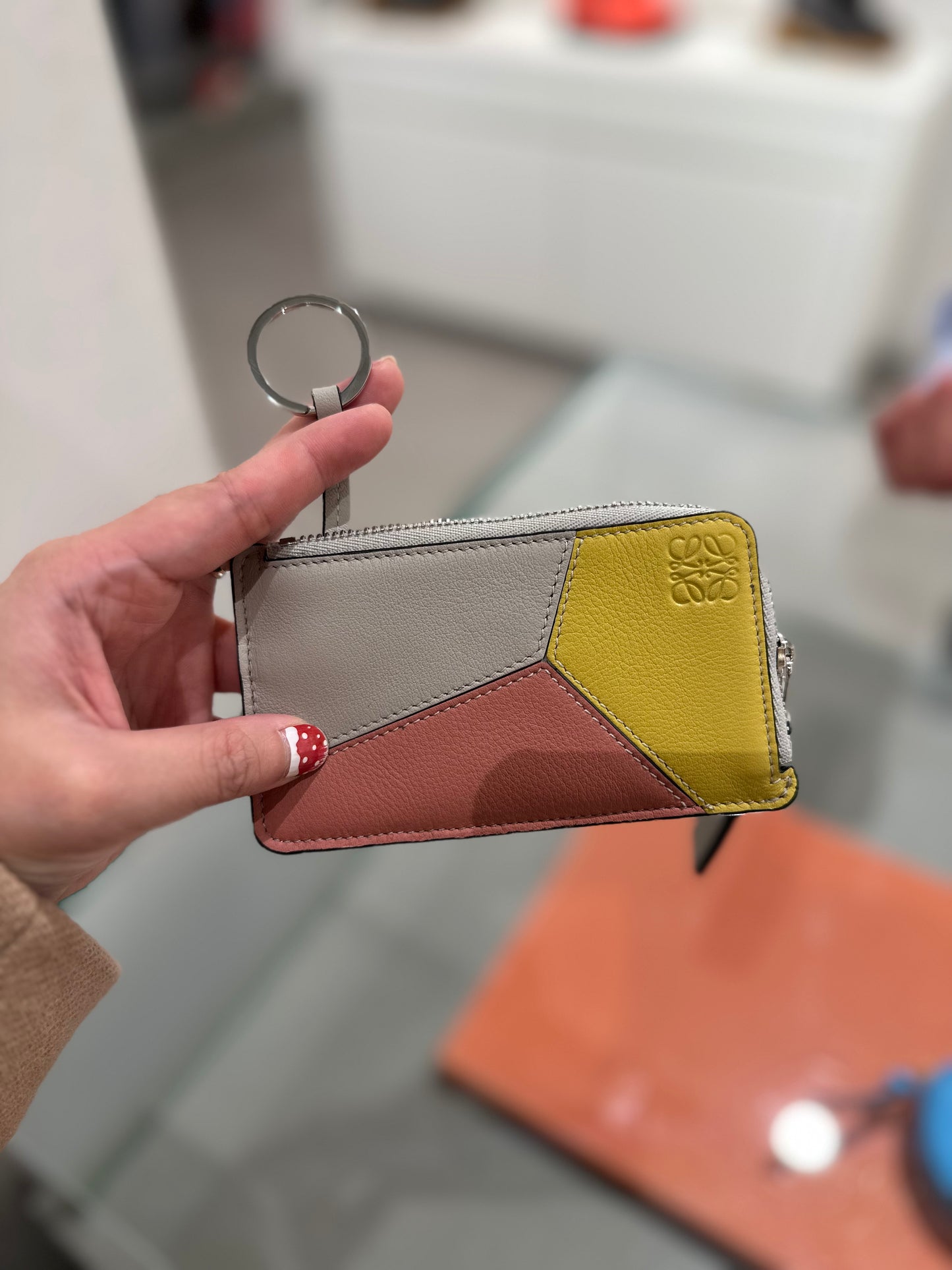 Puzzle card holder