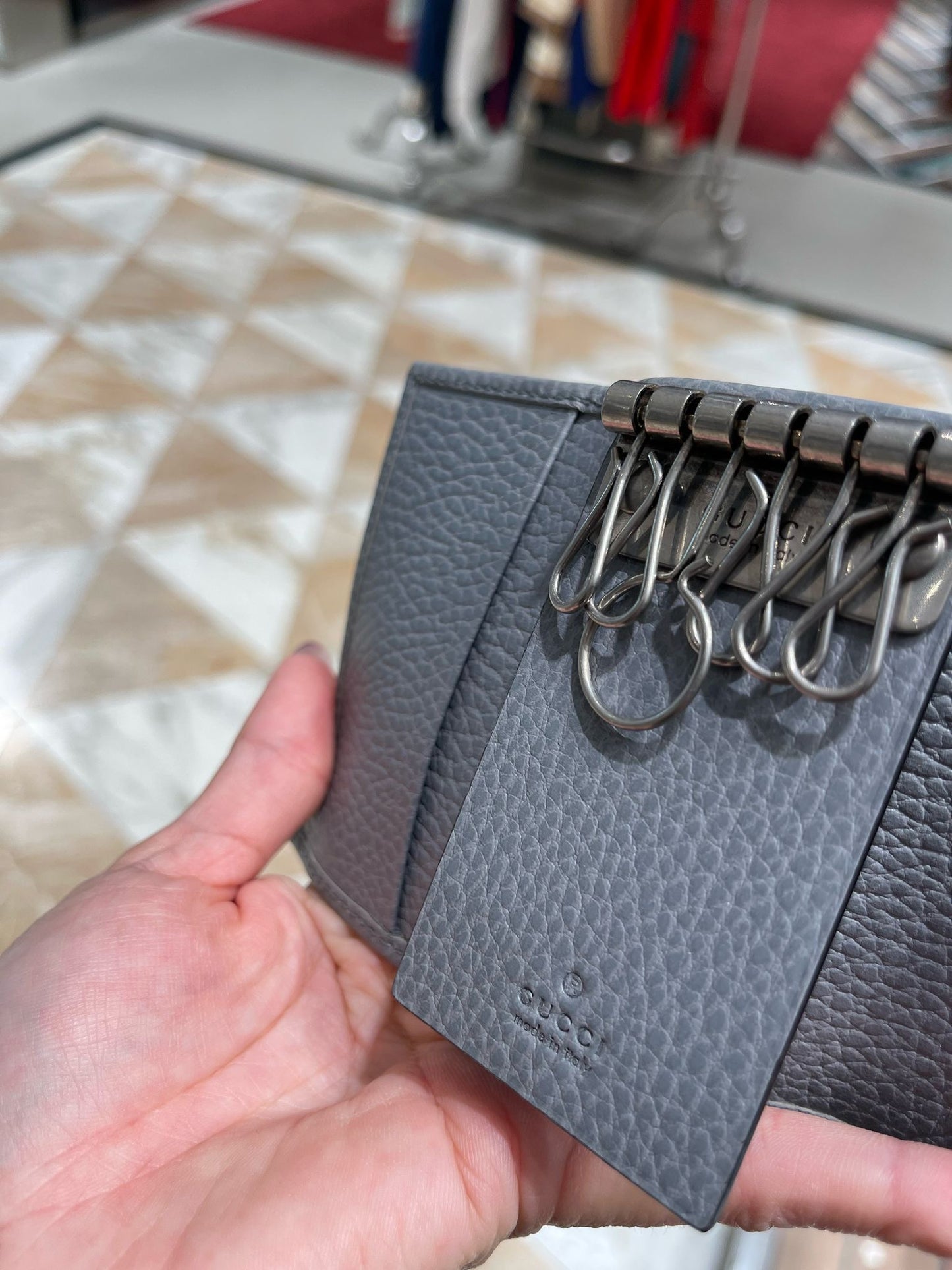 GG key holder pearl grey
