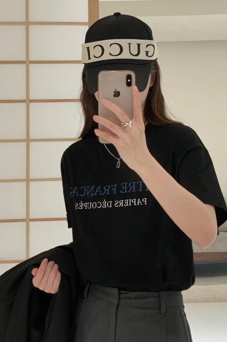 Logo cap