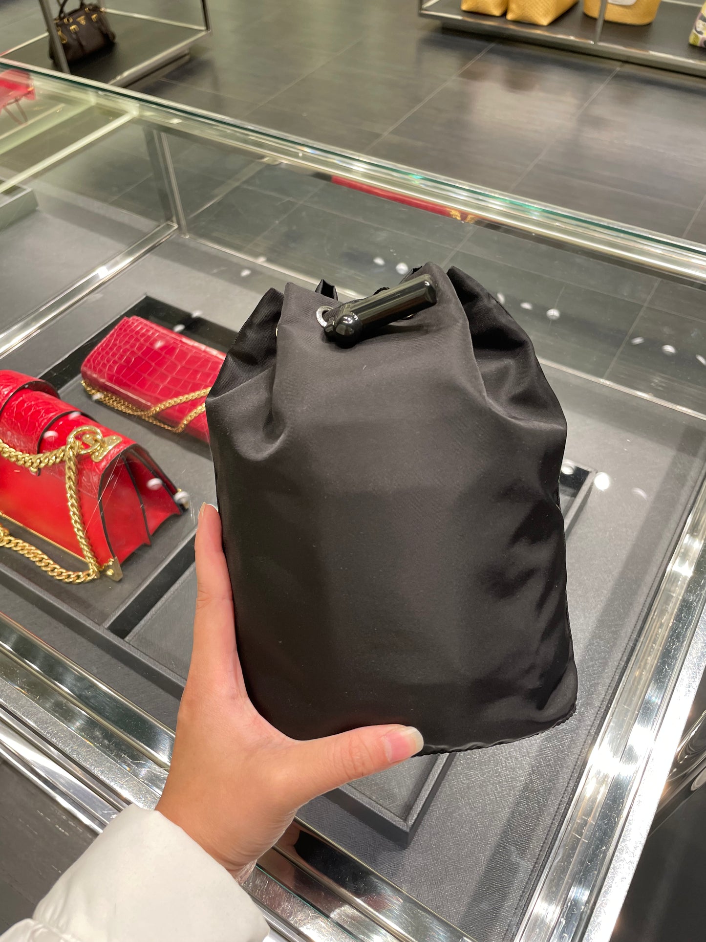 Nylon bucket bag with chain