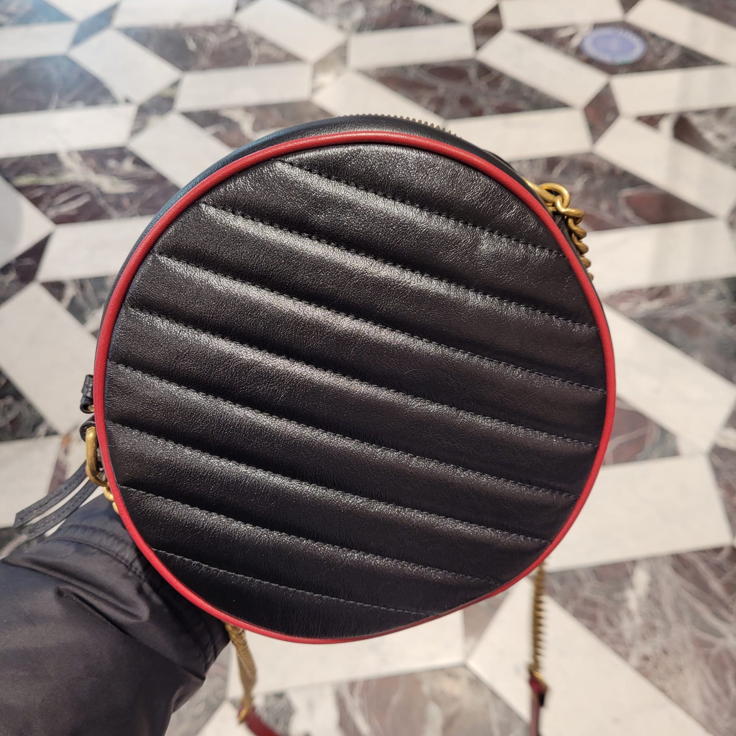 gg marmont round bag