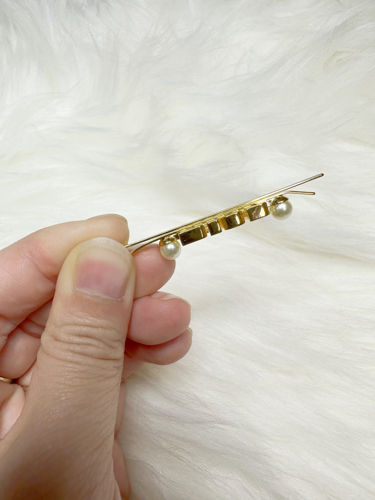 Dior logo hair clips