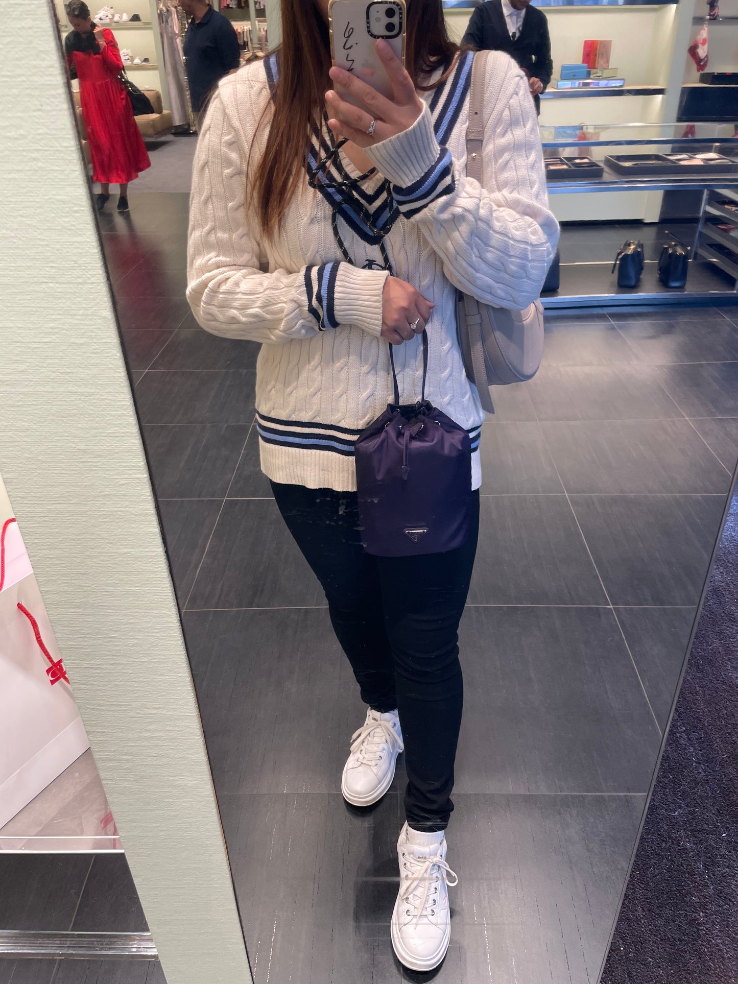 Nylon bucket bag with chain