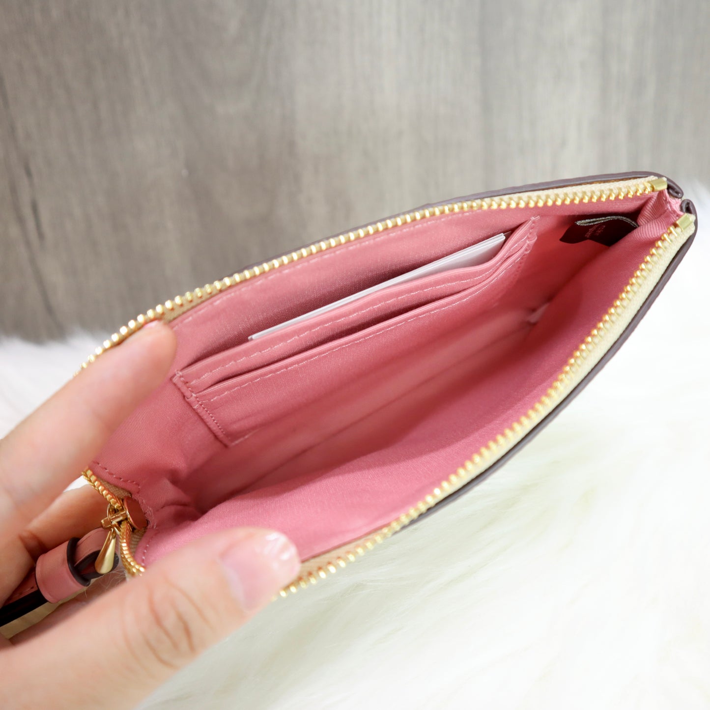 Cc pouch