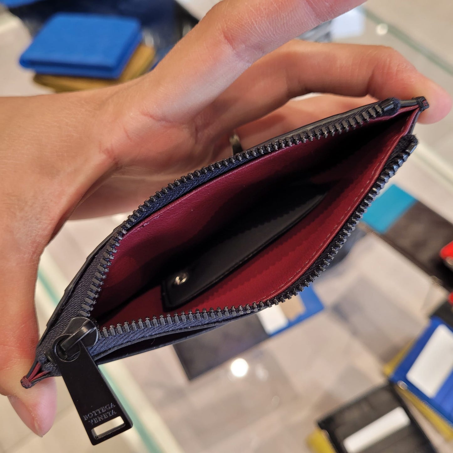Zipper card holder