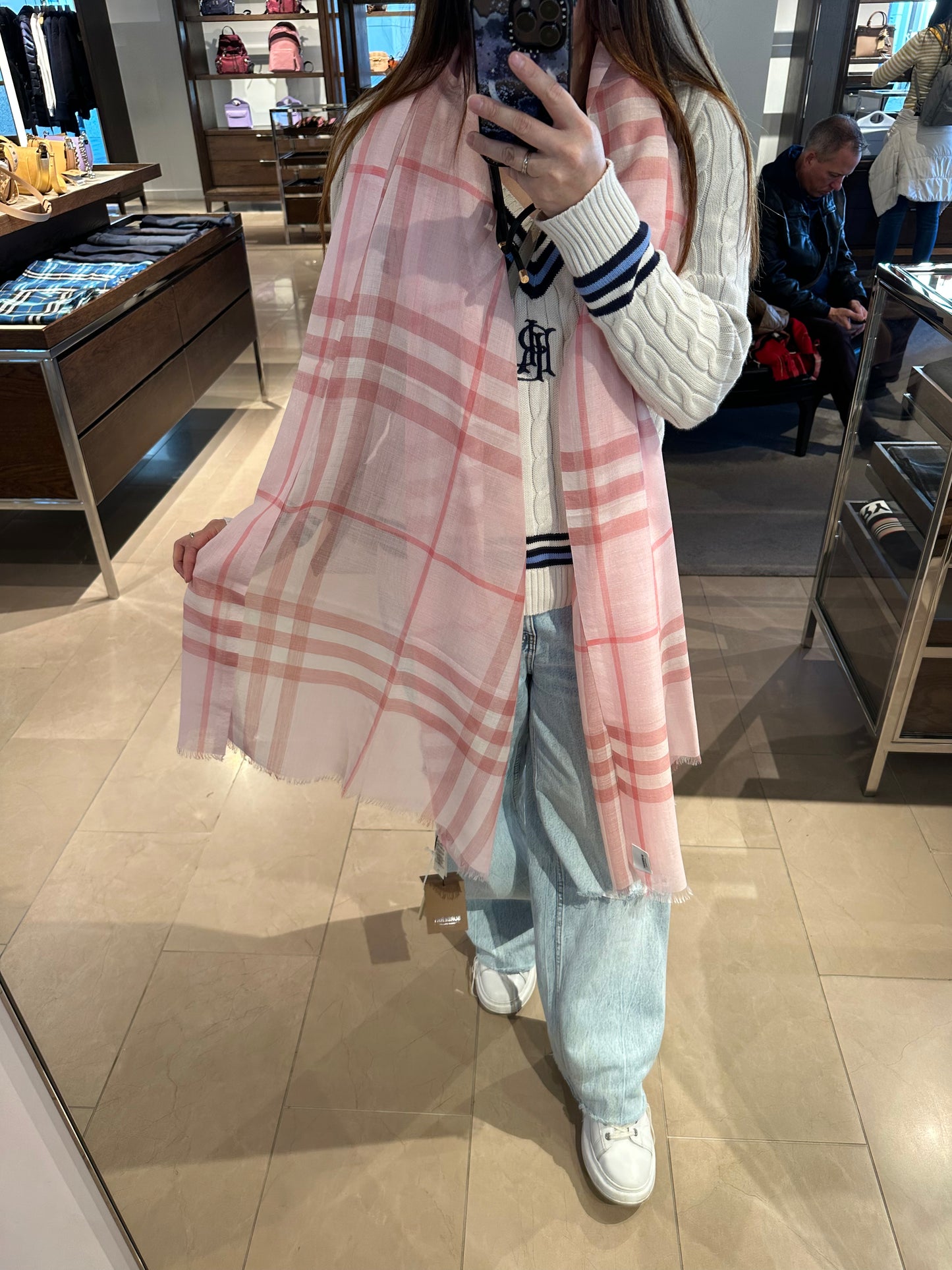 Classic pattern scarf