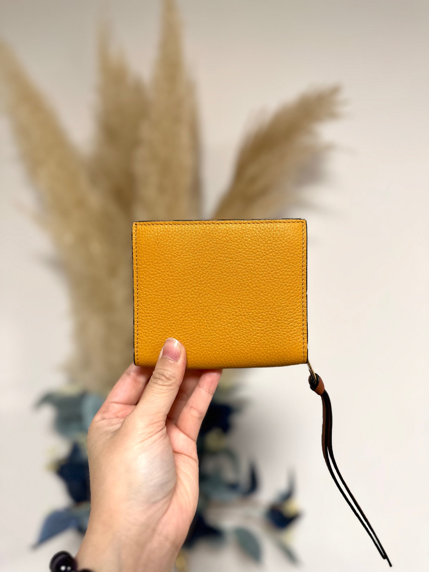 Compact zip wallet honey brown