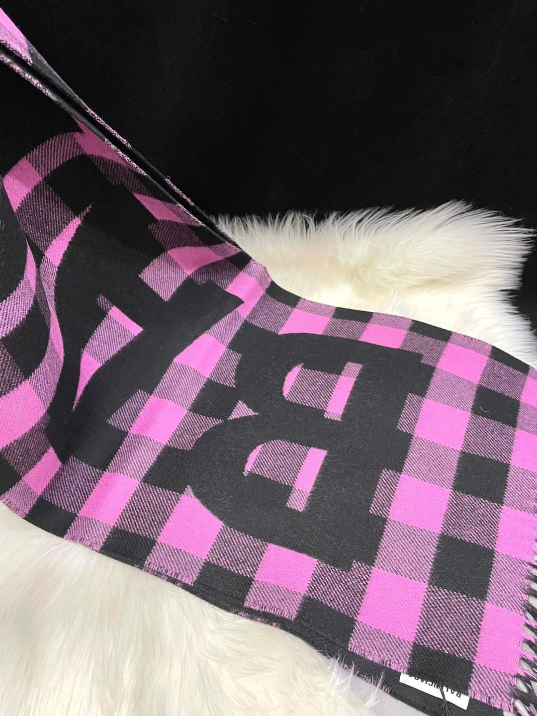 大logo 格仔scarf