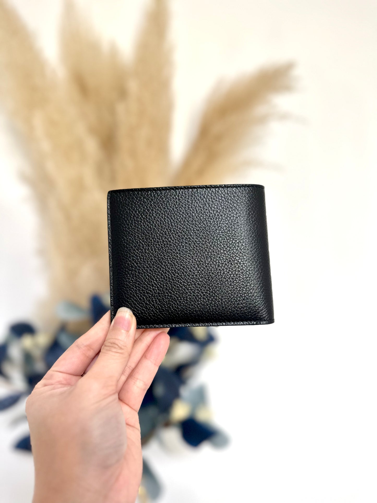 Logo bi-fold wallet