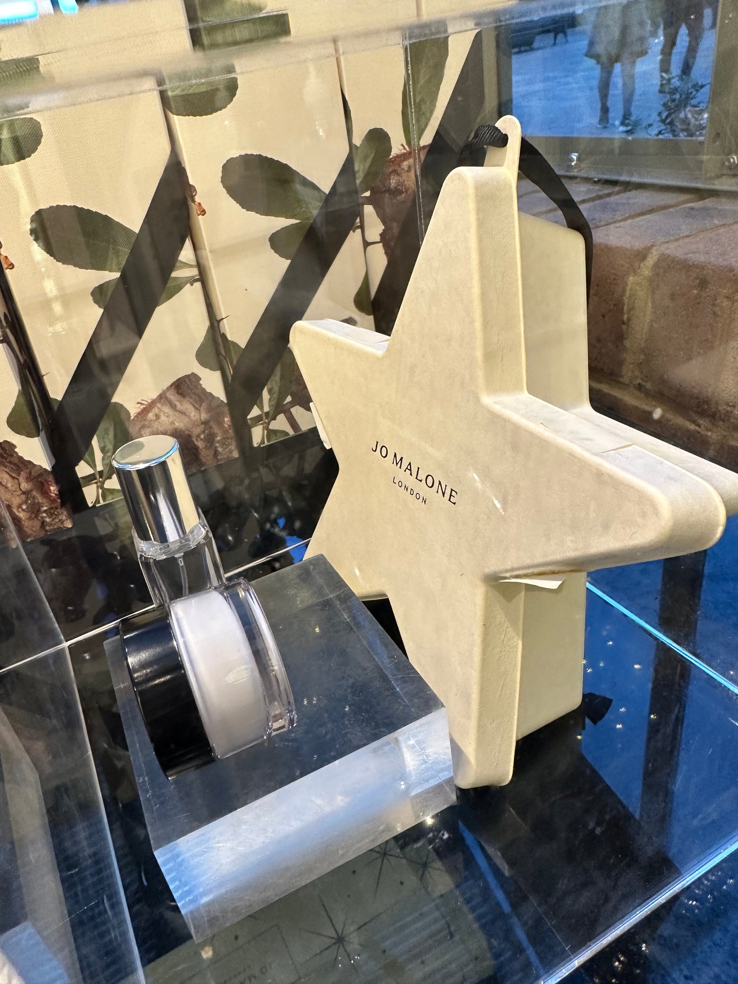 Perfume and hand cream box set