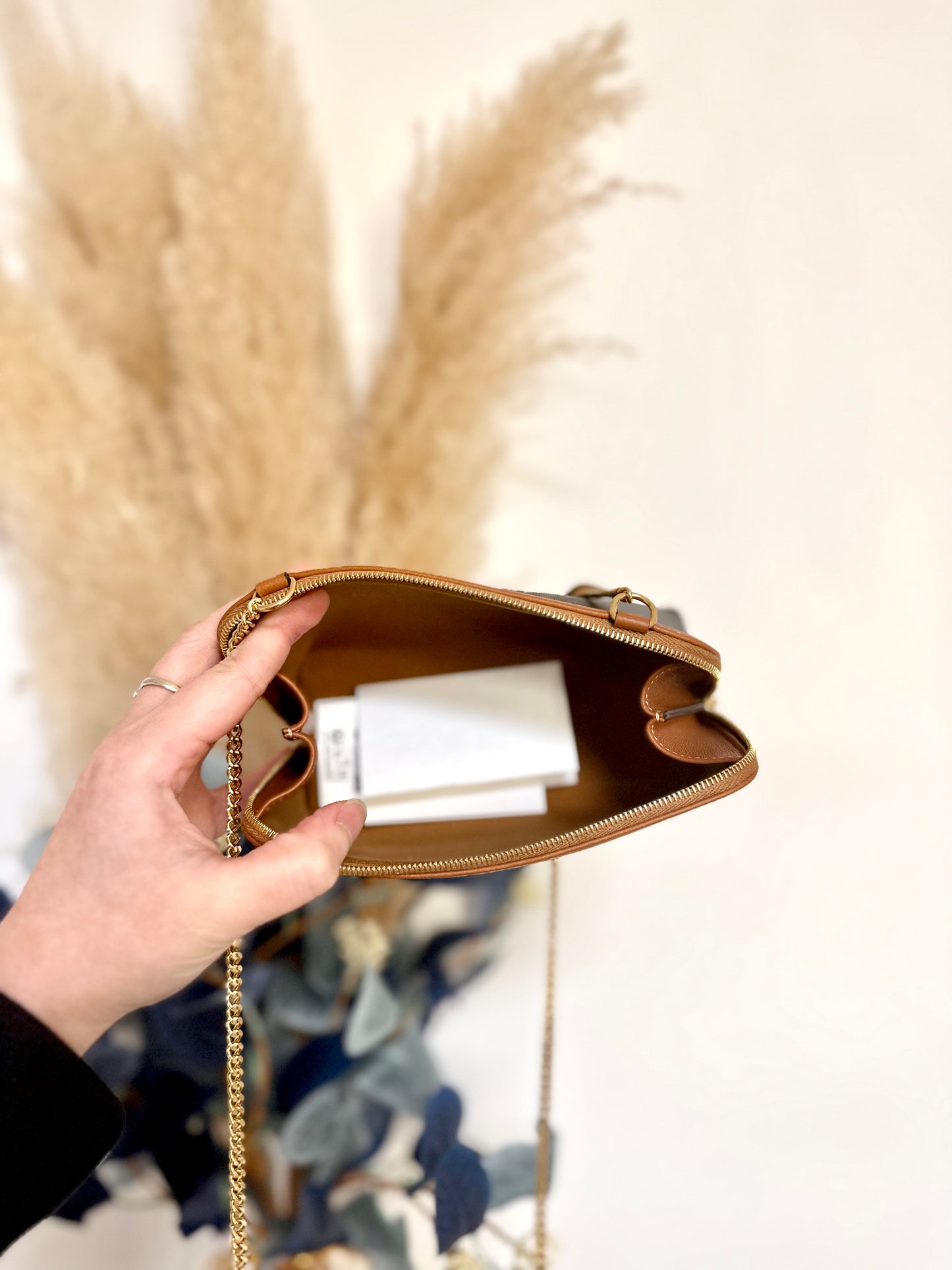 Triomphe Clutch with chain