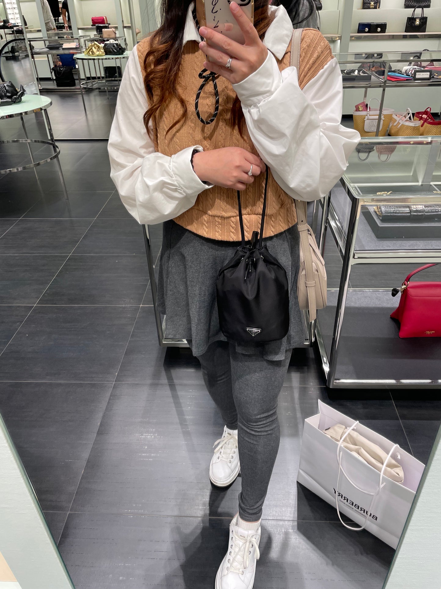 Nylon bucket bag with chain