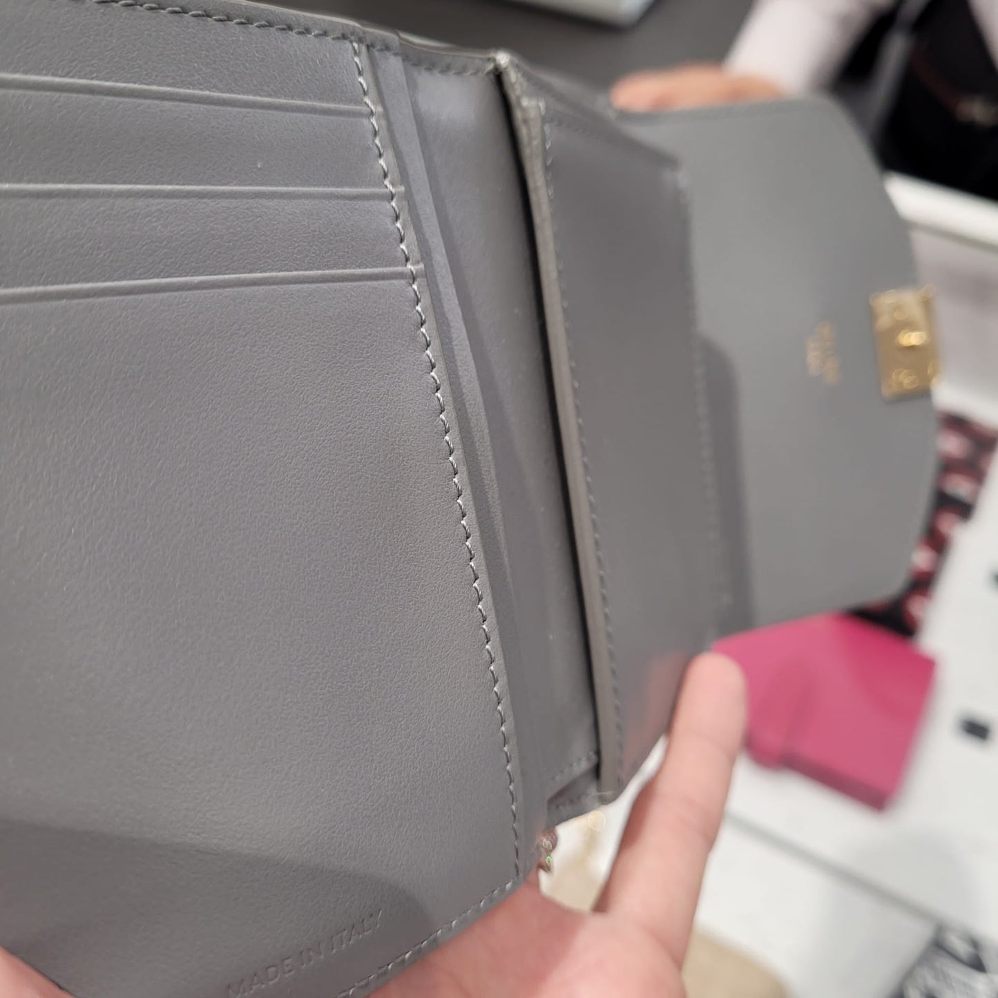 C logo wallet