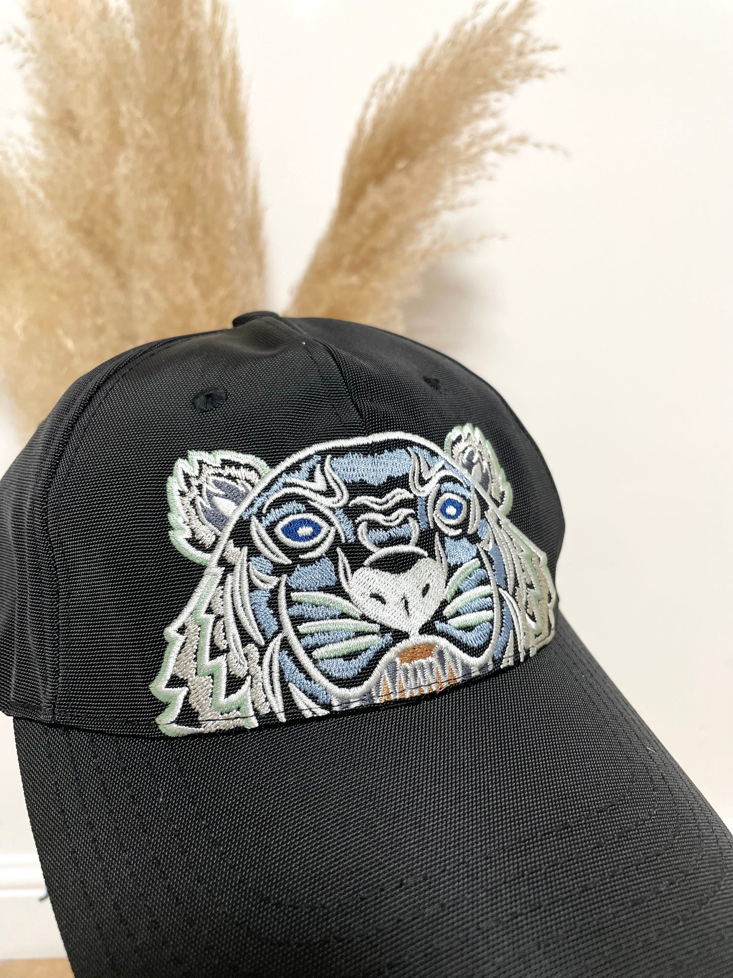虎頭刺繡cap