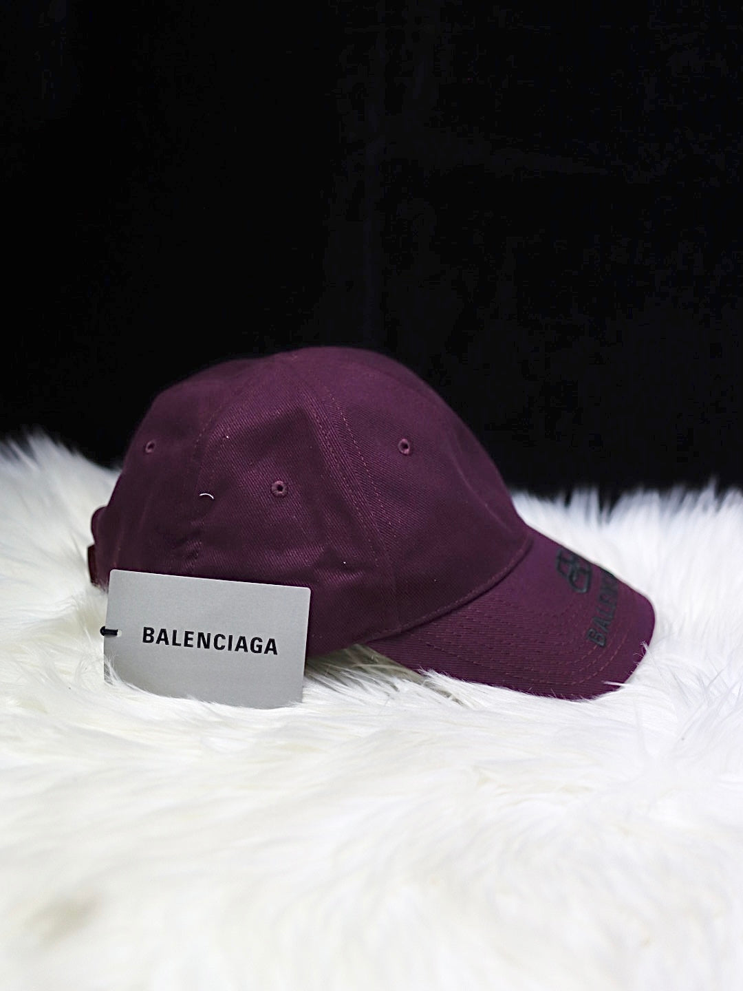 BB logo cap