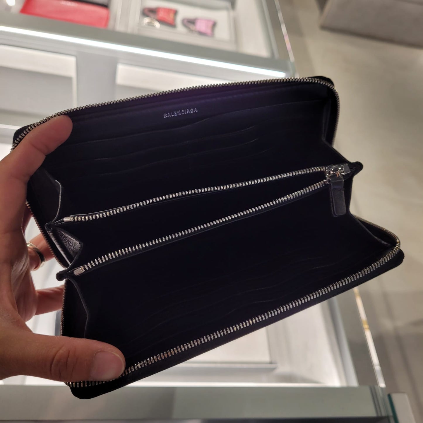 logo long wallet