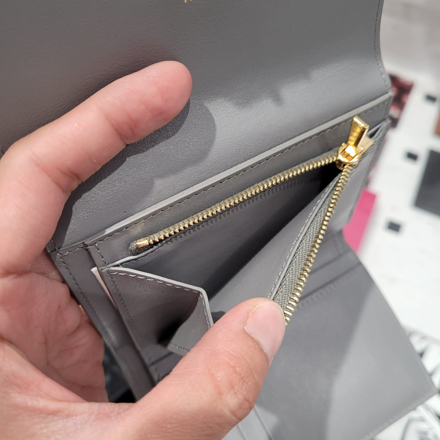 C logo wallet
