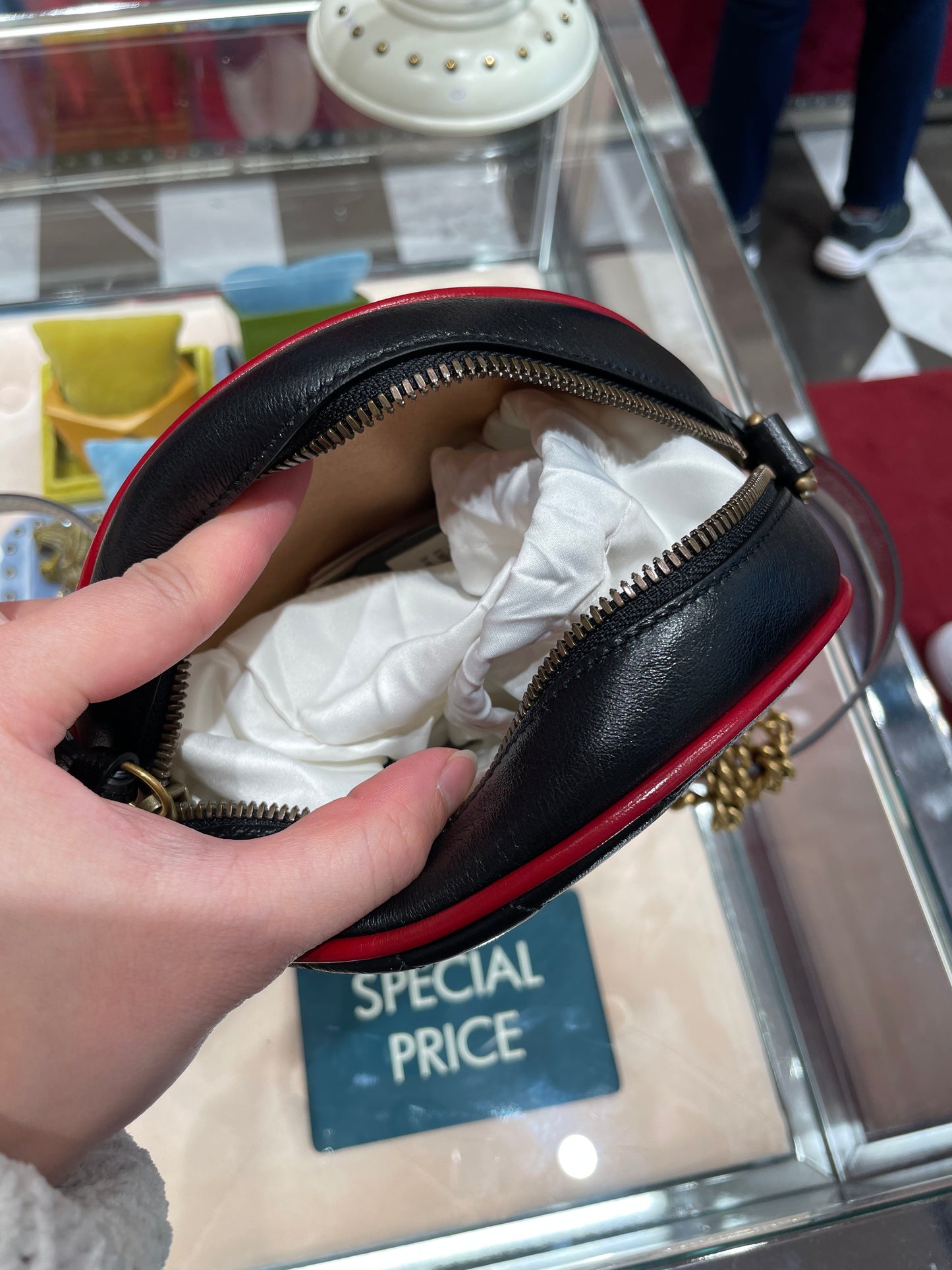 gg marmont round bag
