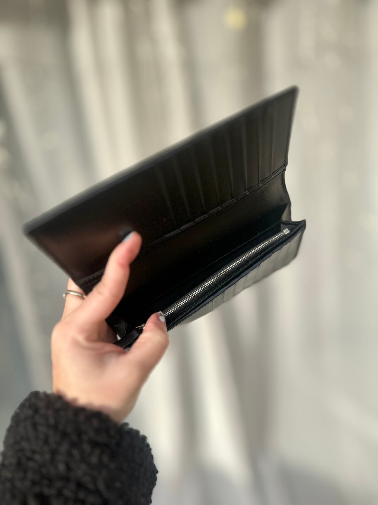 Interlocking g long wallet