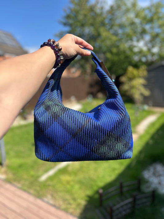Burberry peg bag knight blue