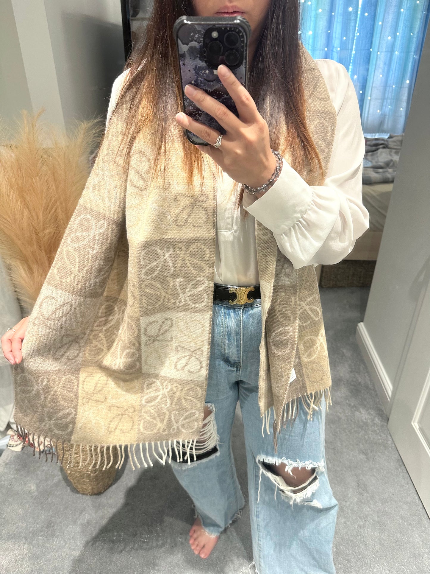 Anagram scarf