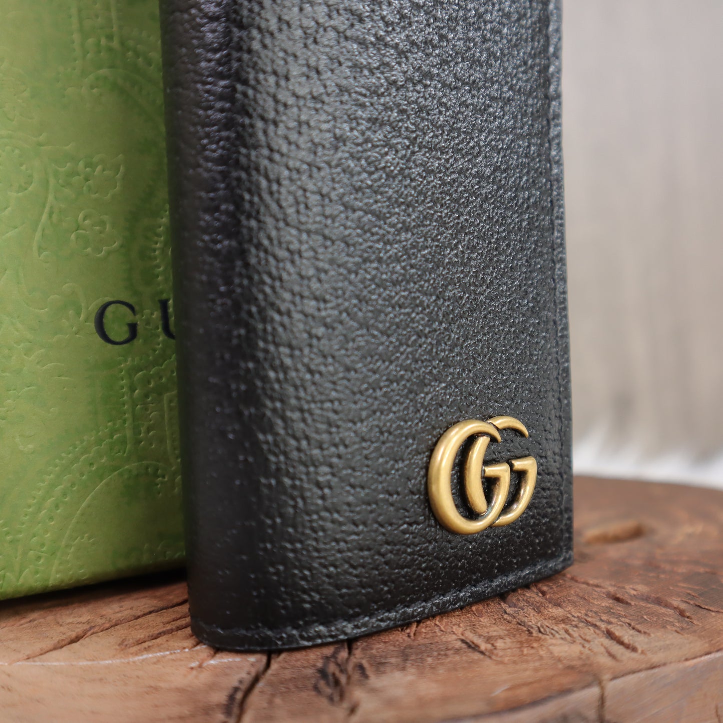 GG logo key holder