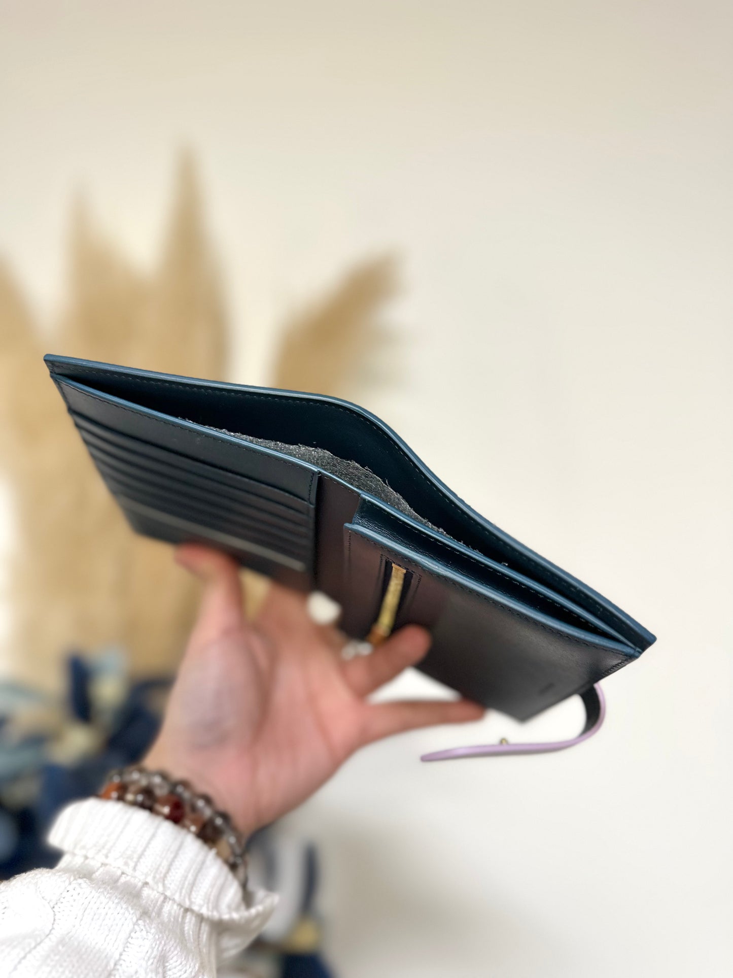 Medium strap wallet 深藍拼淺紫