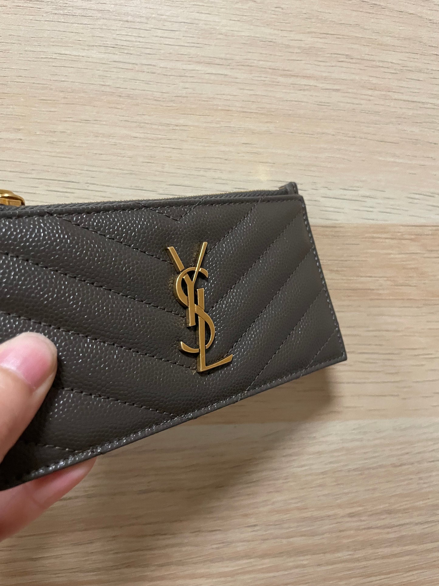 Zipper card holder