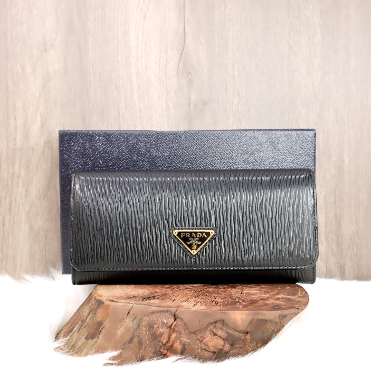 水波紋3角logo長銀包連card holder