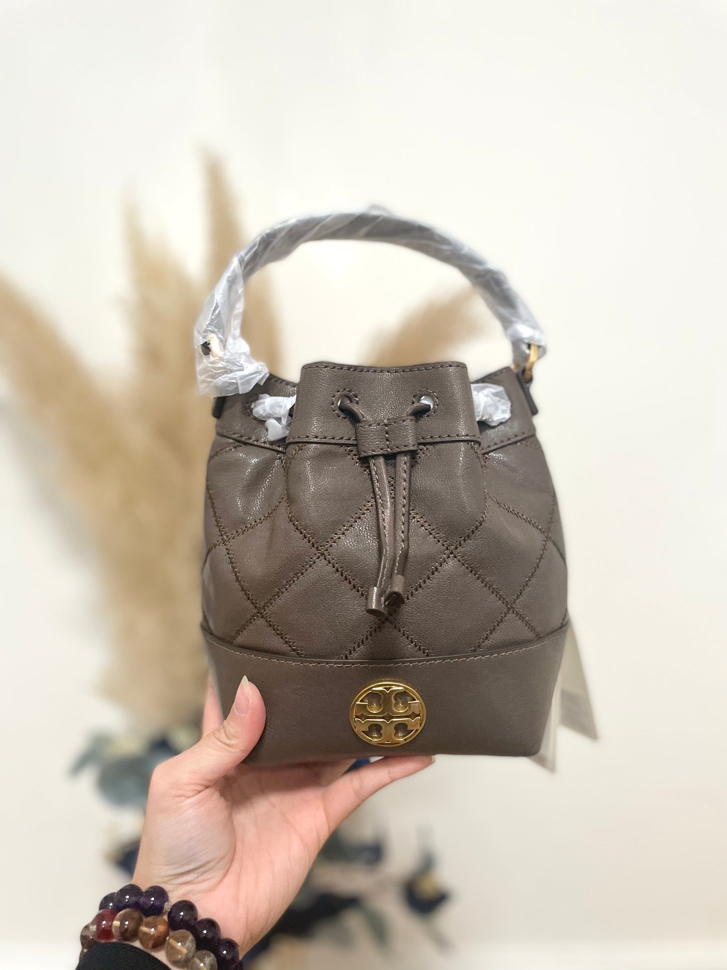 Willa mini bucket bag