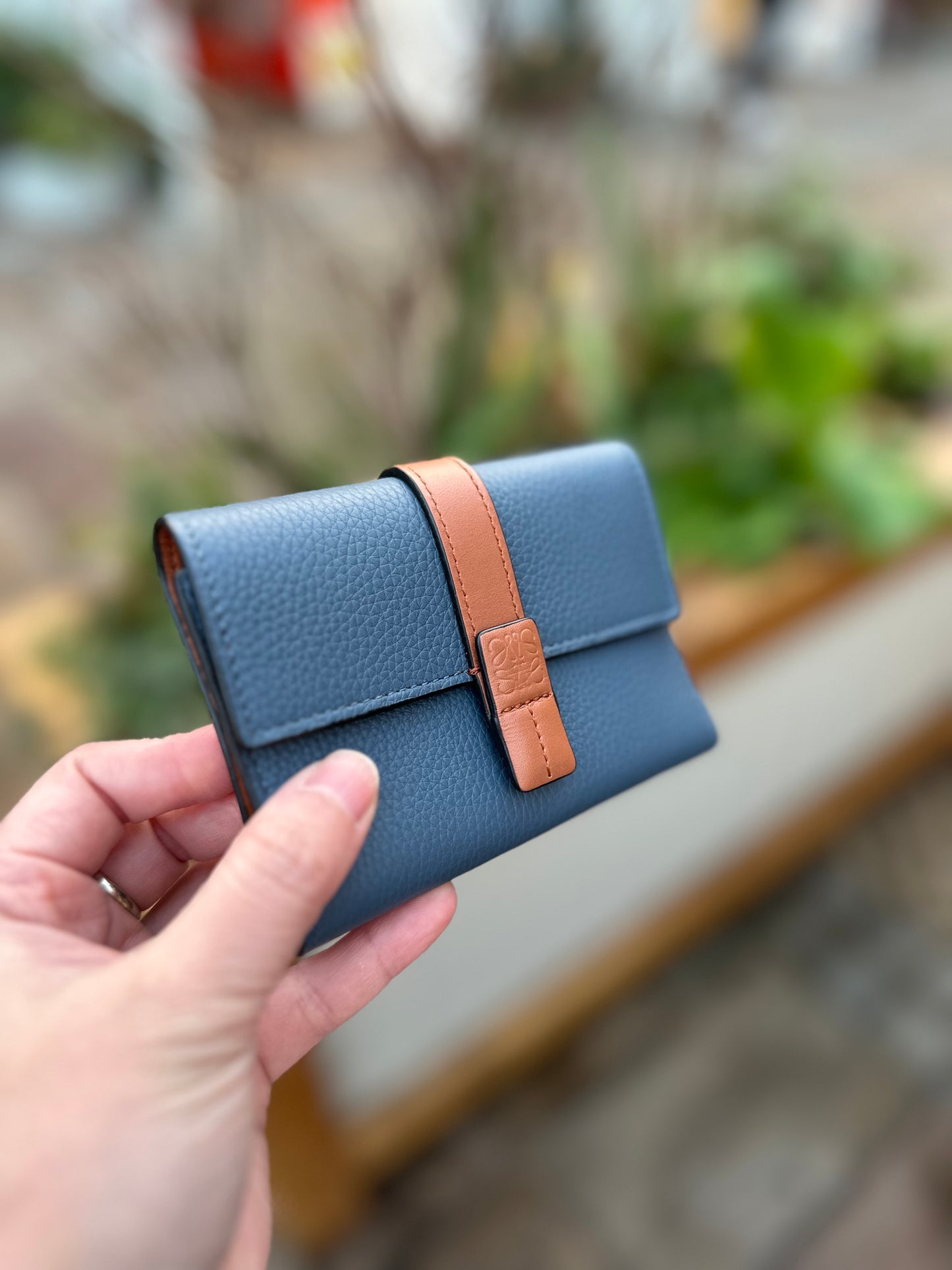 Small vertical wallet